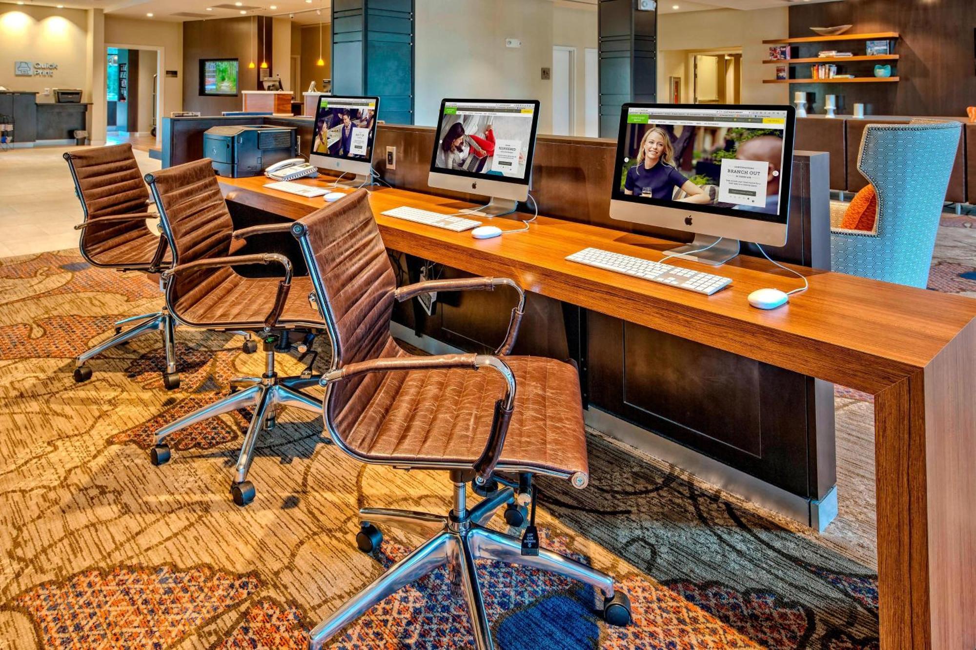 Courtyard By Marriott Oxford Exterior foto